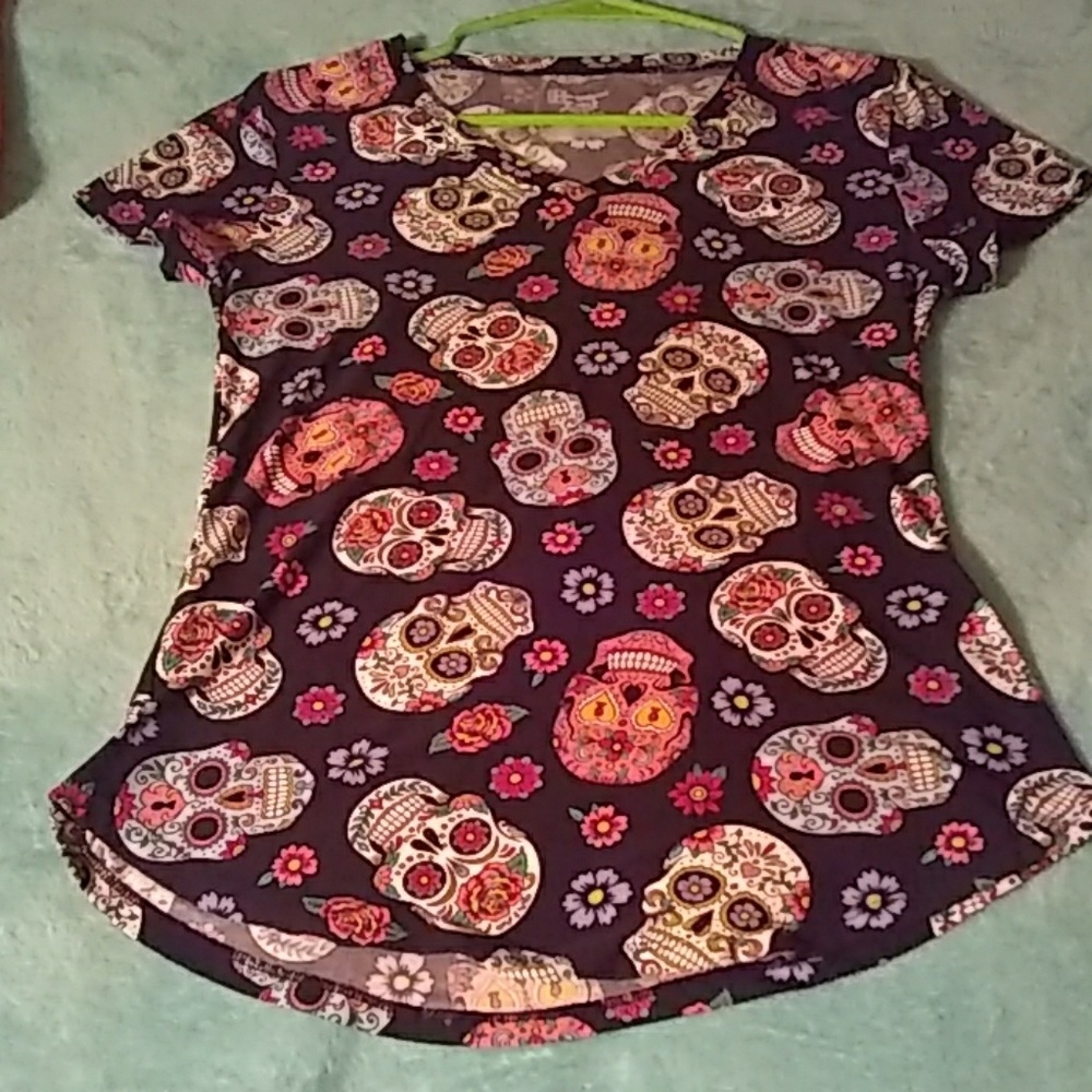 No boundaries Halloween top